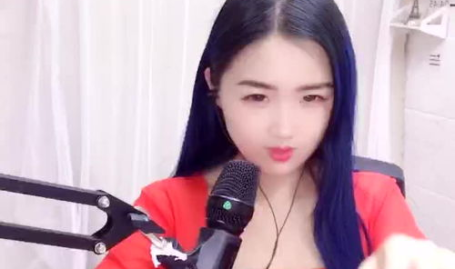 小姐姐装扮鬼,时尚与诡异的完美融合
